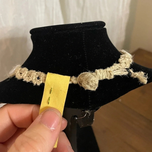 NWT Handmade Choker Necklace Stone beads, Macramé, Beaded, 16”/40.64 cm. - Picture 7 of 7